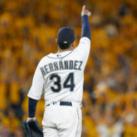 Félix Hernández pitches his Final match for the sailor